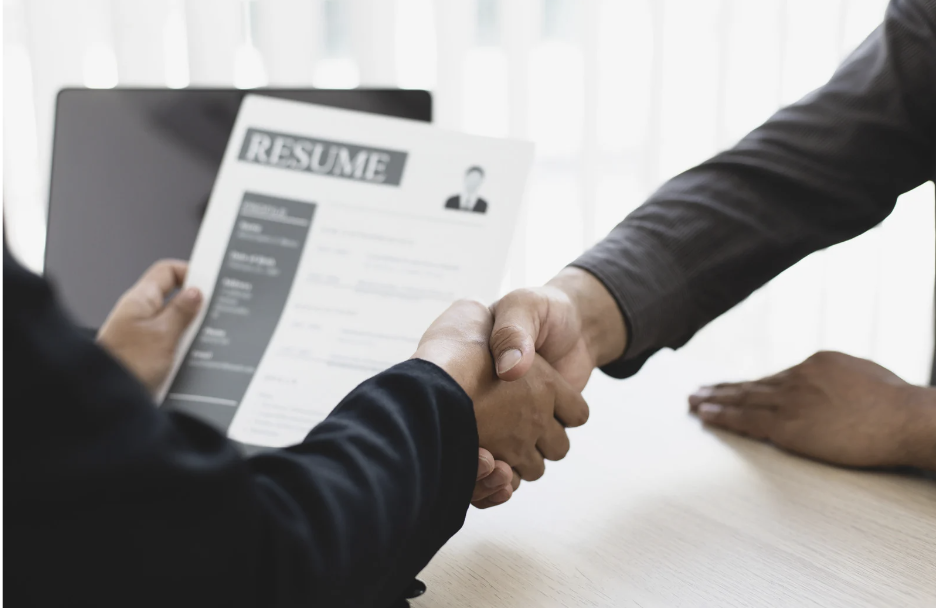 From Start to Finish: How to Crush a Job Interview Before, During, and After