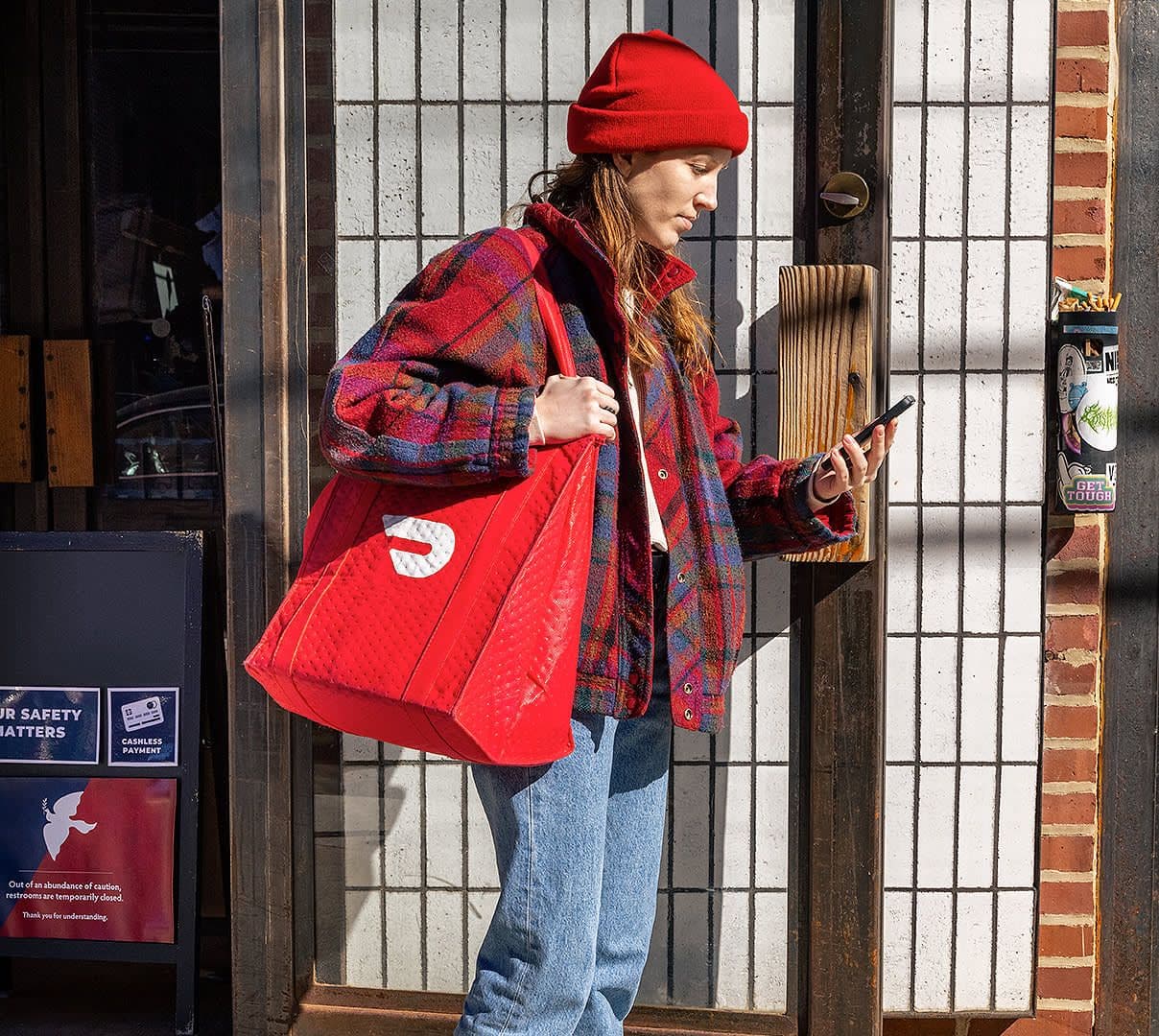 Dash Your Way to Earning: Why DoorDash is Your Dream Side Hustle!